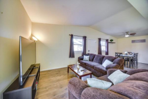 Norfolk Vacation Rental Patio, 3 Mi to Beaches!